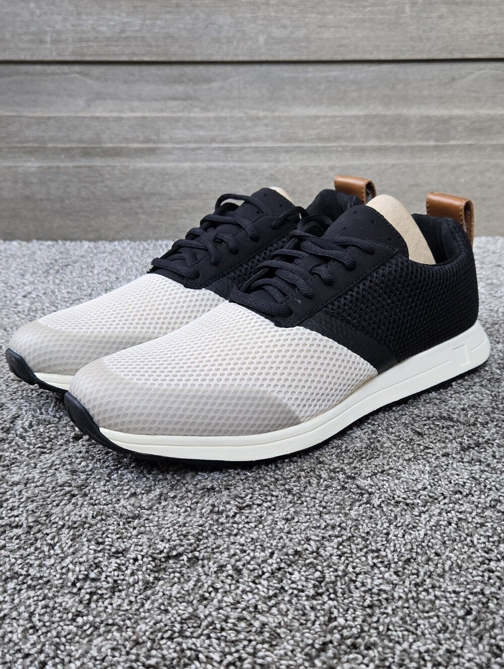 York Athletic The Henry Runner Mesh Trainer Sneakers Black & Cream NEW size 11